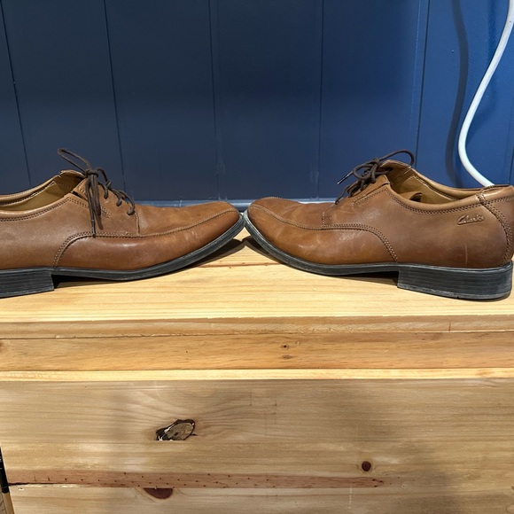 Men’s Clark Comfort Collection Dress Shoes - Picture 2 of 6